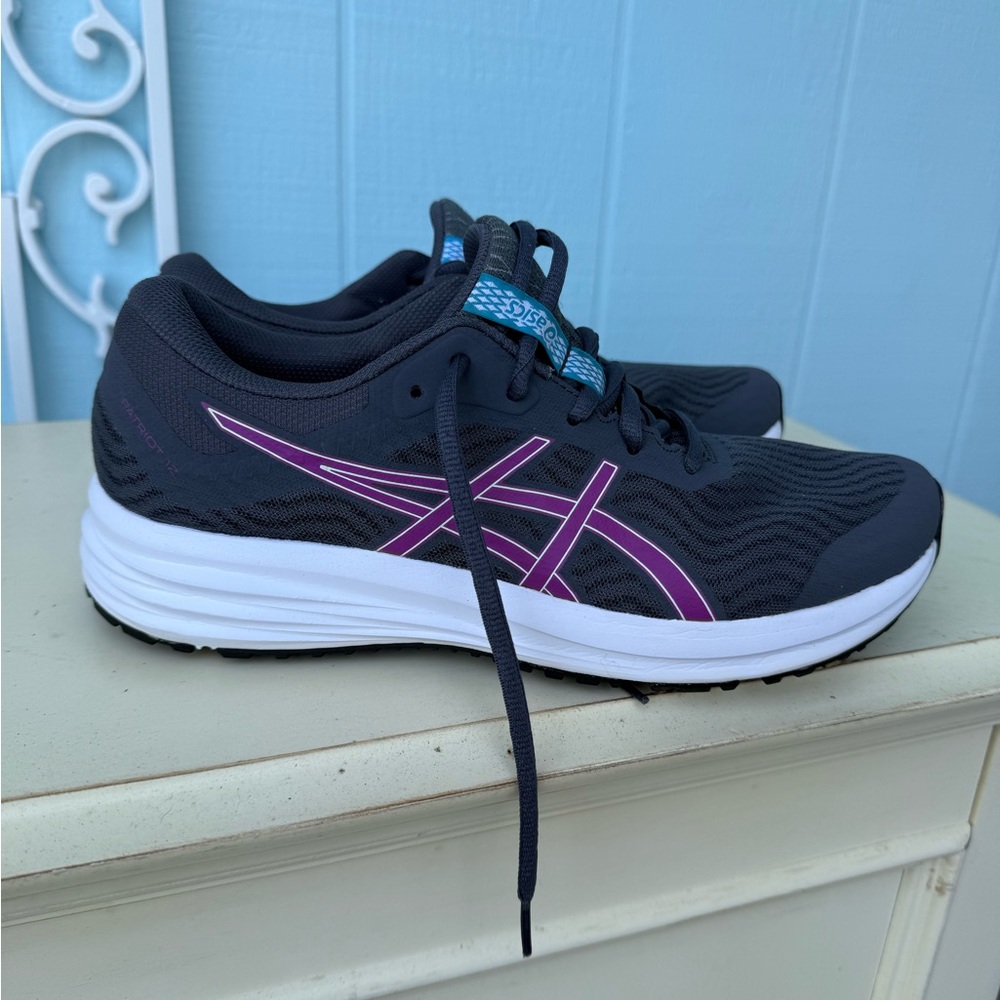 ASICS Women's Gray and Purple Athletic Shoes - Picture 4 of 6